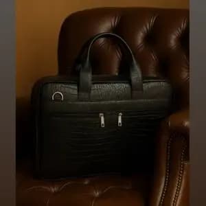 کیف اداری دارای قسمت مجزا لپ تاپ چرم طبیعی