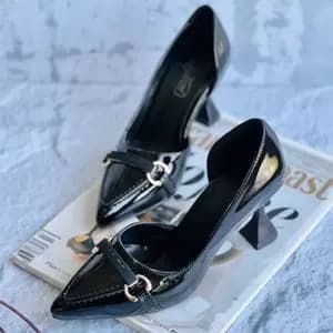 کفش مجلسی مدل قاپاق دار زنانه