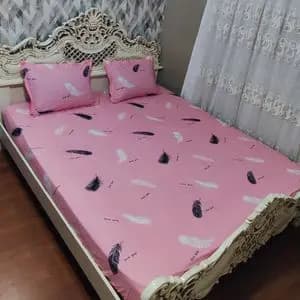 روتختی تخت دونفره 3تکه پردار لاو زمینه صورتی