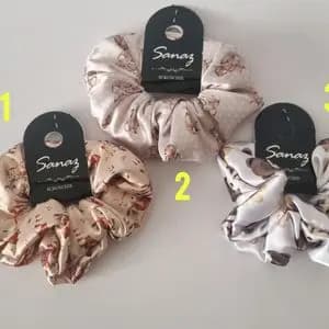 کش مو زنانه اسکرانچی ساتن لطیف طرحدار