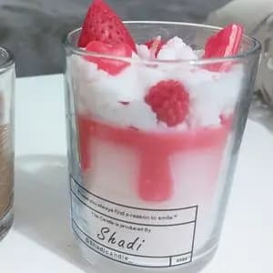 شمع دکوری توت فرنگی