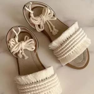 صندل تابستانت زنانه مدل مینو