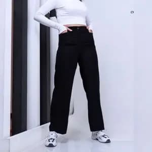 شلوار زنانه نیم بگ مخمل کبریتی پاییزه مشکی 001