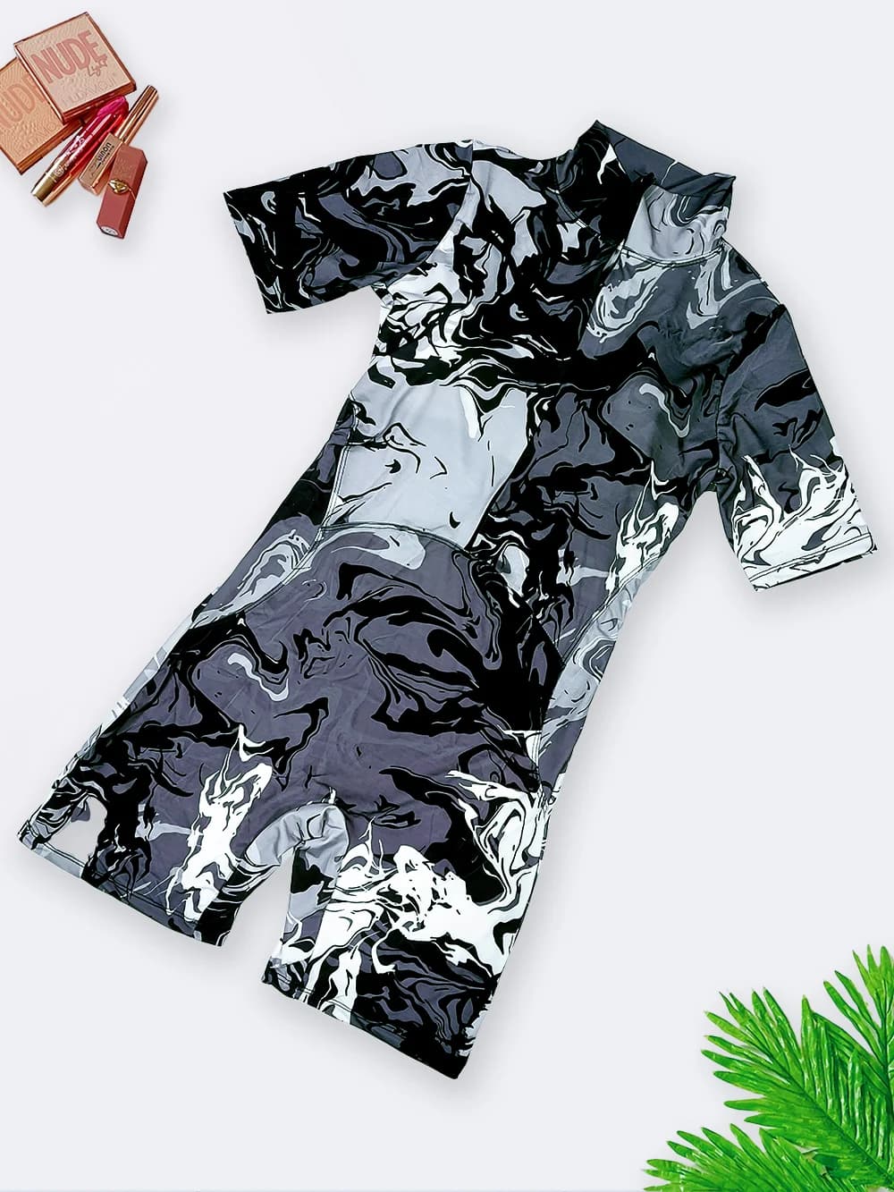 مایو پوشیده زنانه بصورت نیمه اسلامی پادار و آستین دار شیک اسپیدو ( Speedo ) طوسی