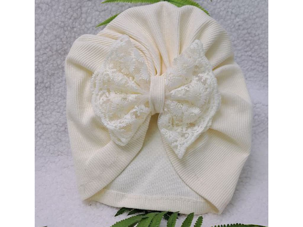 توربان با پاپیون دانتل نباتی رنگ