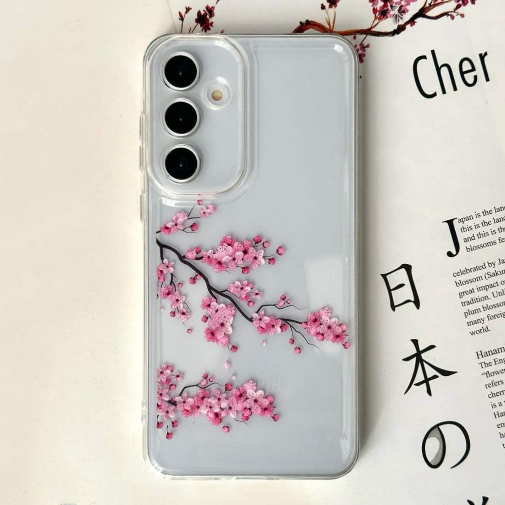 قاب شکوفه های گیلاس