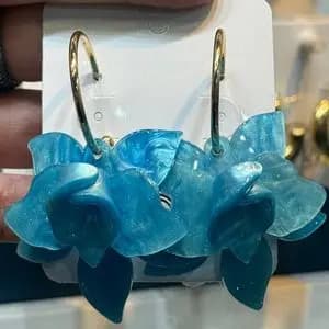 گوشواره زنانه میخی حلقه ای مدل گل رز میناکاری از جنس ابکاری رادیوم