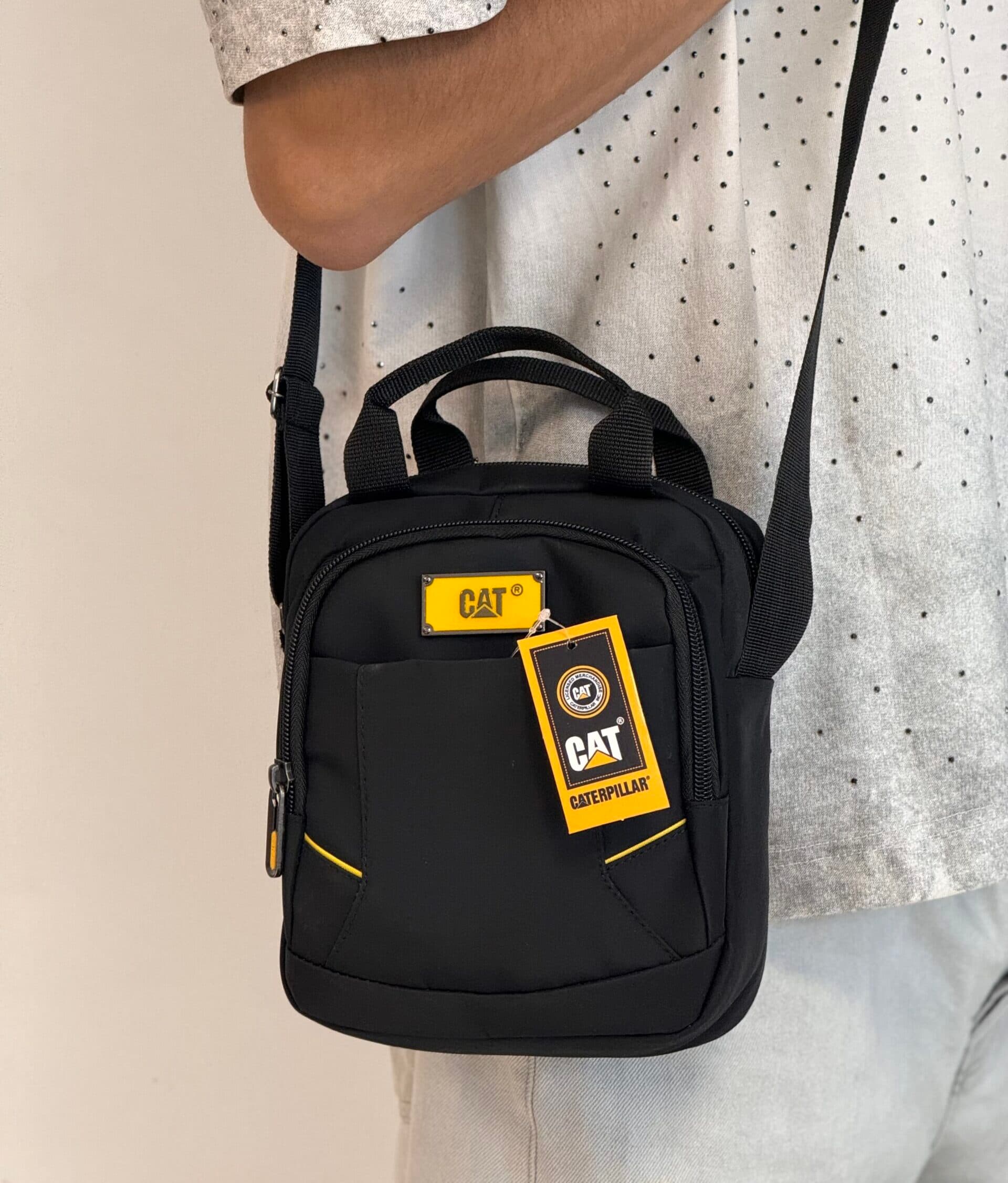 کیف دوشی مدل cat سایز متوسط کد 3045