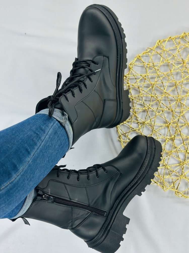 نیم بوت ساده پارونا