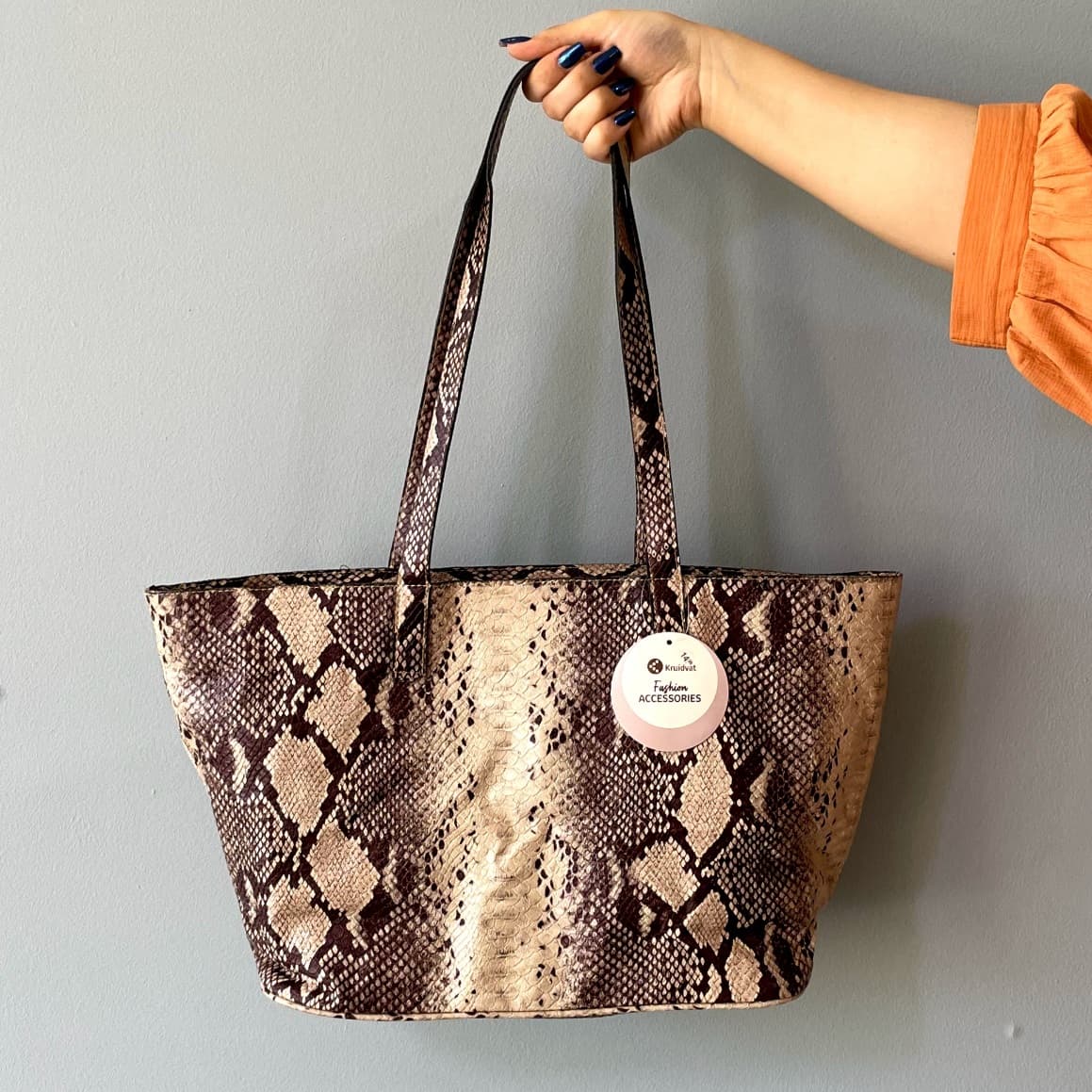 کیف دوشی زنانه برند Accessories