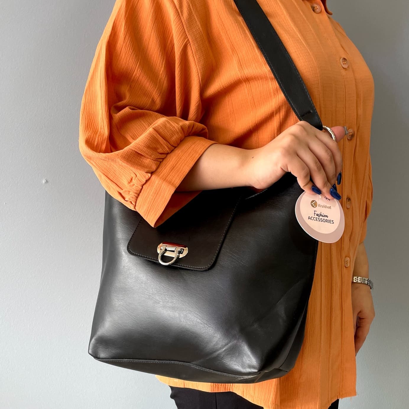 کیف دوشی زنانه برند Accessories