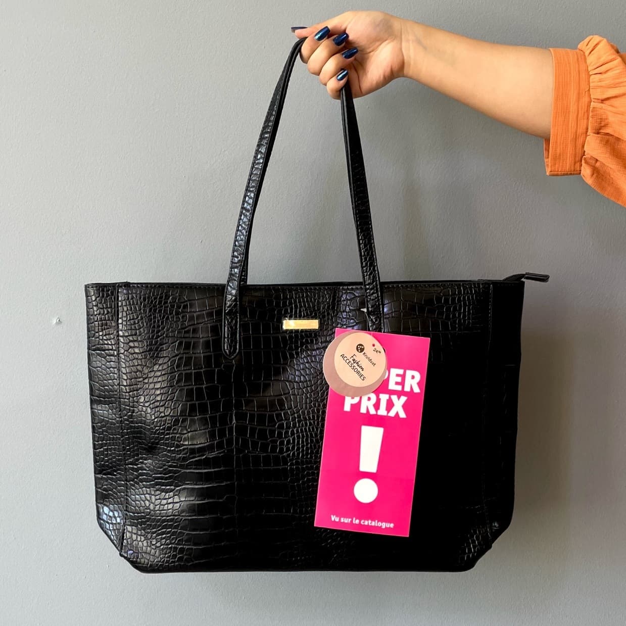 کیف دوشی زنانه برند Accessories