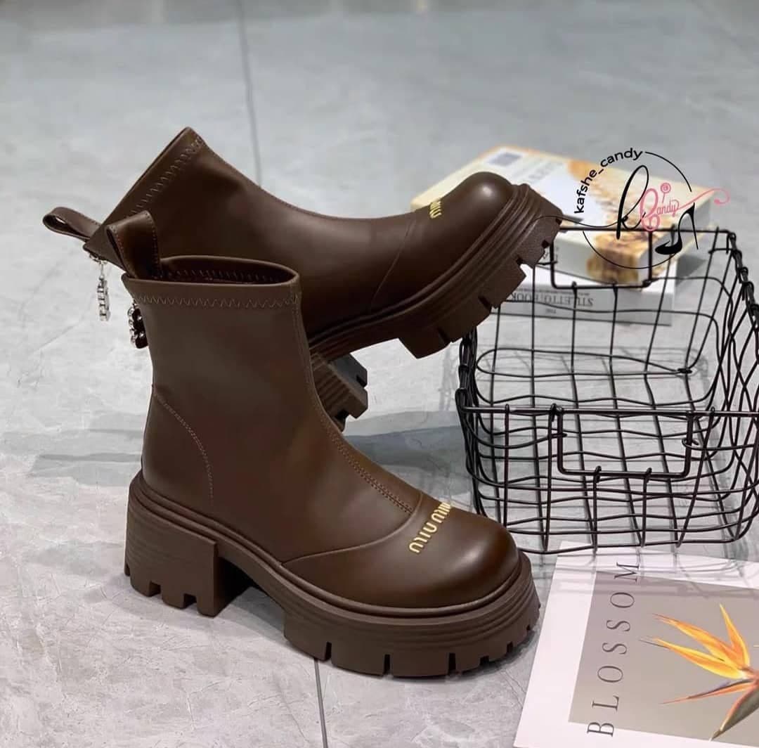 نیم بوت جدید Miu Miu پشت زیپ زیره طبی پیو شرکتی فوق شیک ترند سال