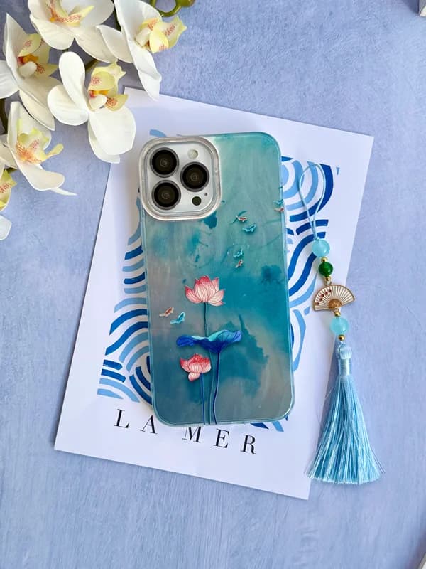 قاب گوشی آیفون نیلوفر آبی با آویز