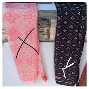 شال نخی مشکی هلویی طرحدار منگوله دار