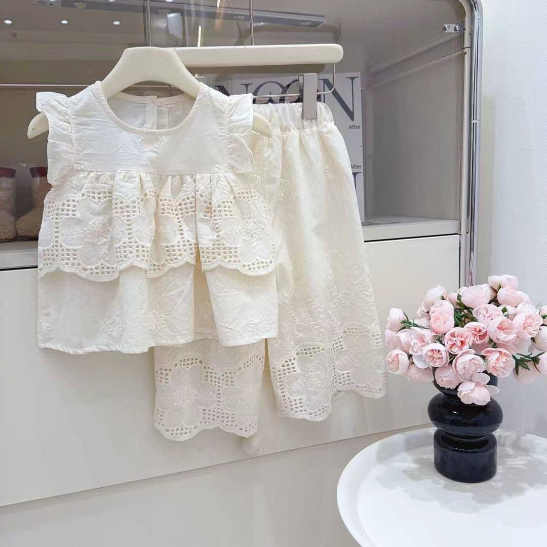 تاپ چین دار و شلوار دانتل