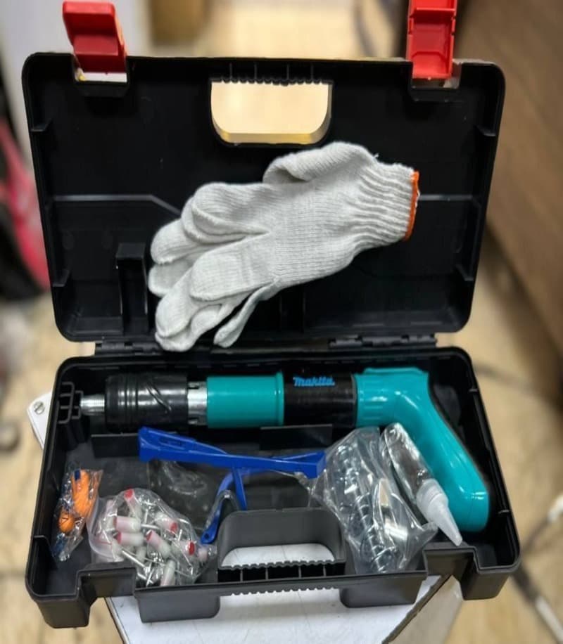 میخ کوب دستی طرح ماکیتا مدل MAKITA