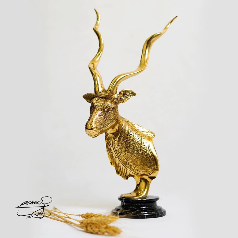 مجسمه گوزن برنزی کد 0206