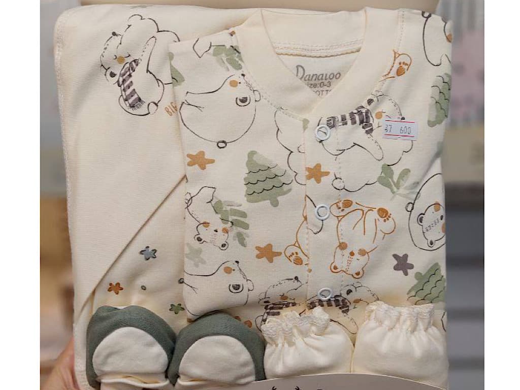 ست بیمارستانی 7 تکه طرح گل و حیوانات دانالو danaloo