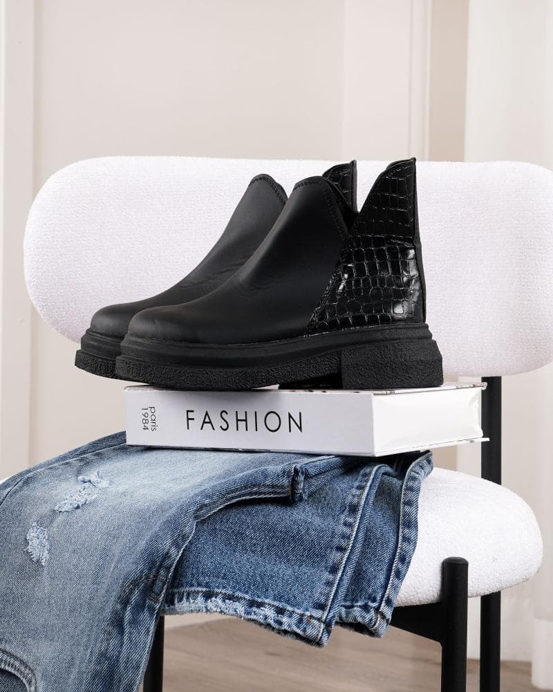 بوت مشکی سویلا کد 25488