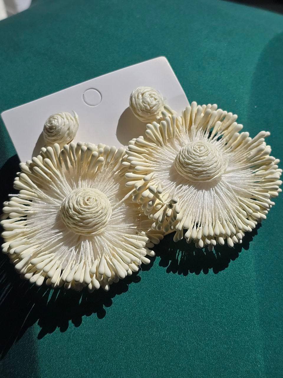 گوشواره حصیری گل کاغذی