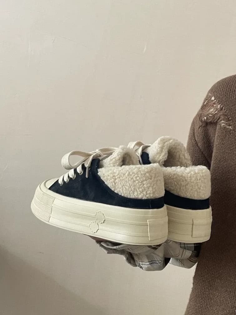 کتونی دخترانه کد 2196