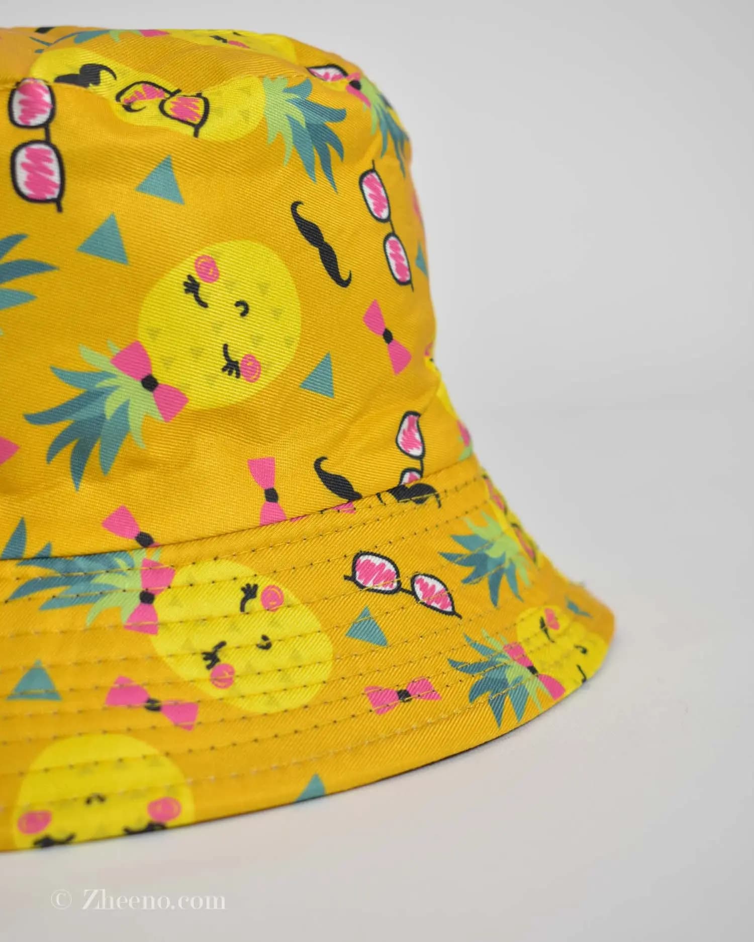 کلاه باکت ایموجی زرد