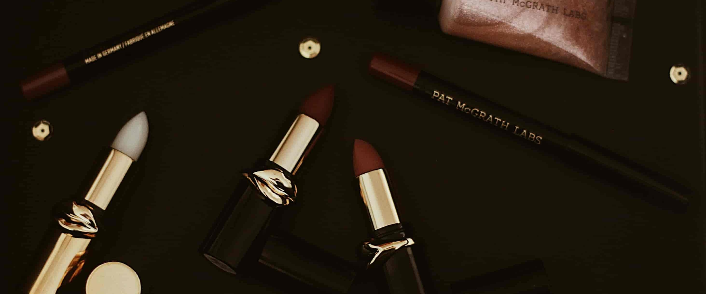 بنر فروشگاه فروش لوازم آرایشی ملیکا