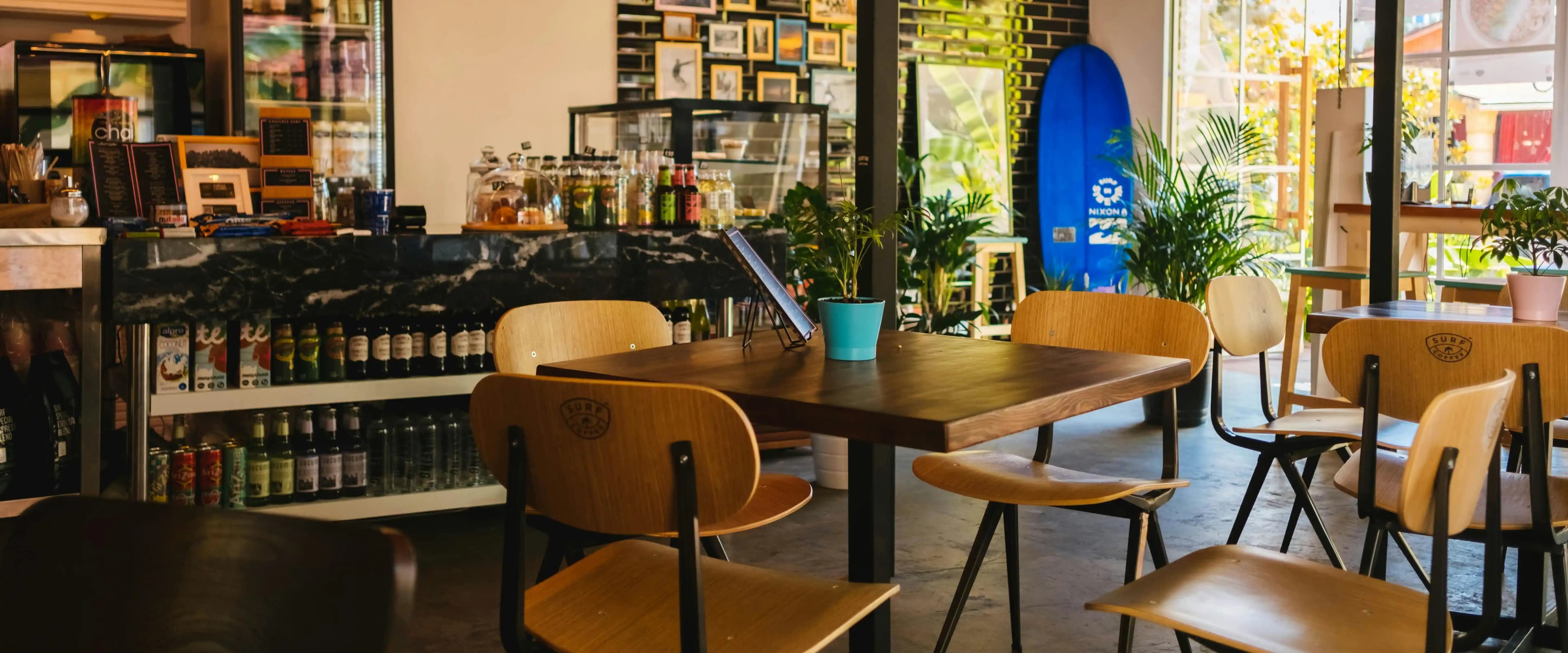 بنر فروشگاه کافه رستوران آریل