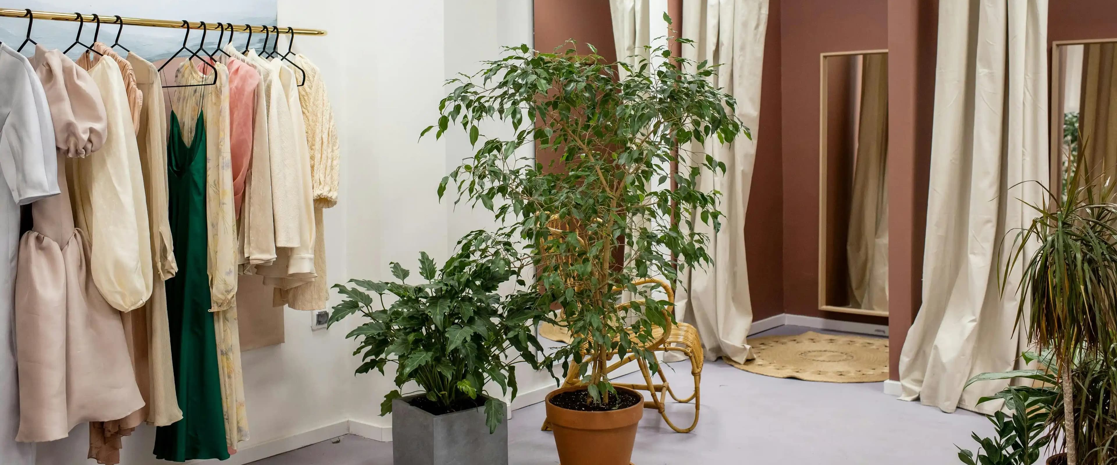 بنر فروشگاه پوشاک زنانه سیتی اف 1