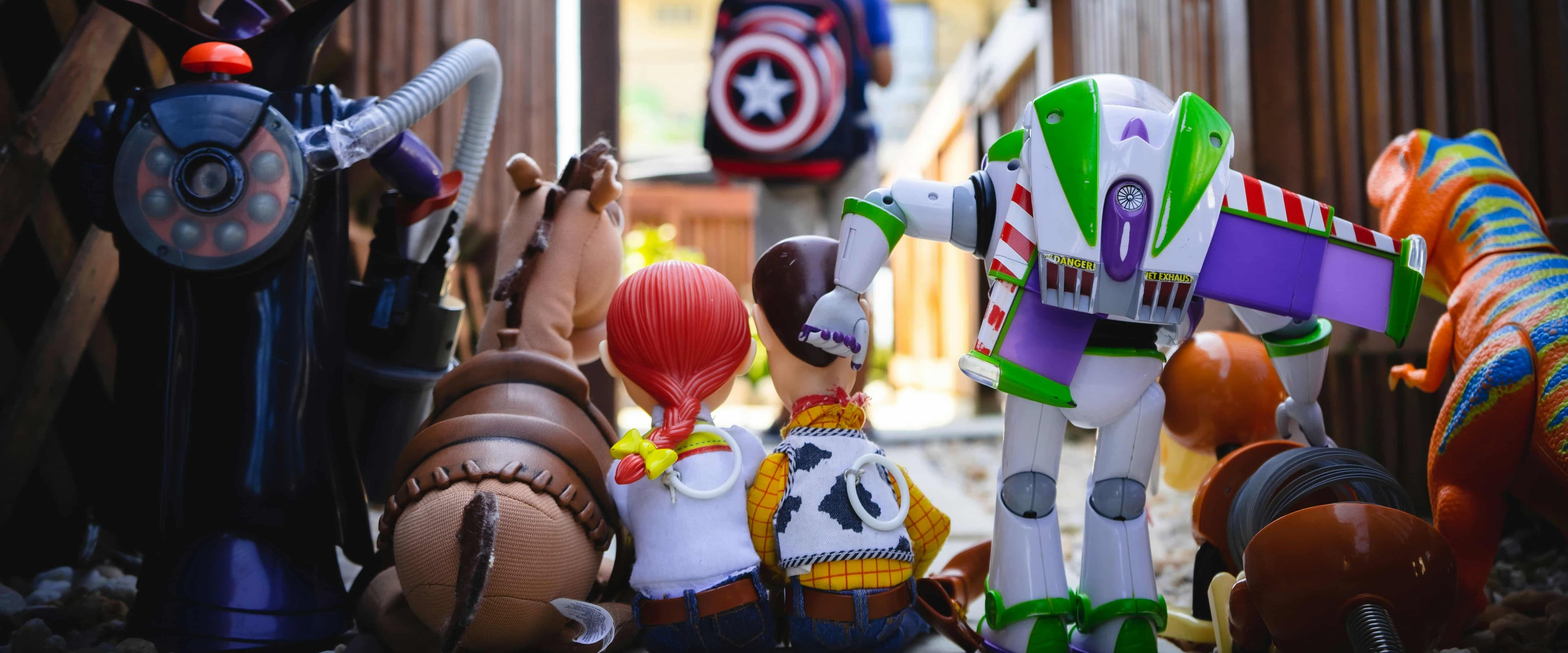 بنر فروشگاه پوشاک کودک و نوجوان کاپیتان باربد