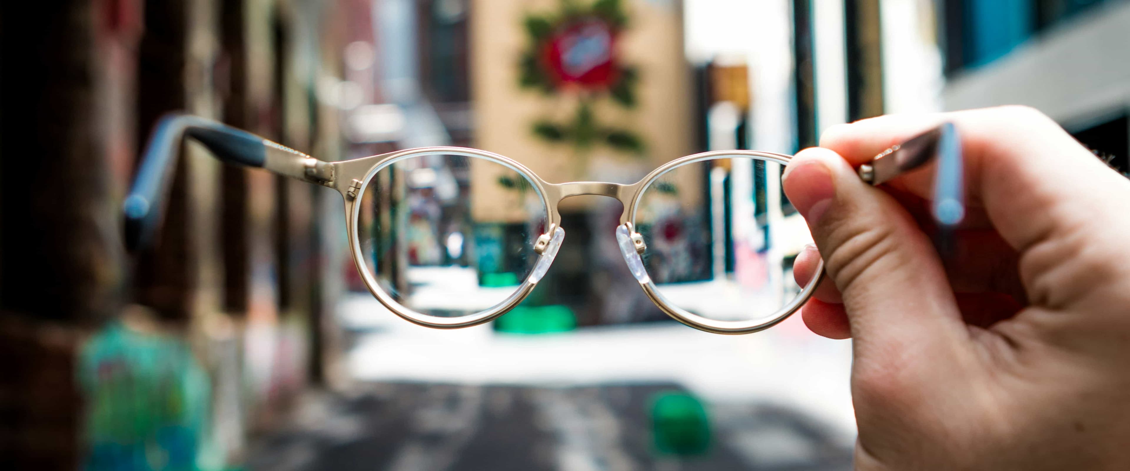 بنر فروشگاه عینک تعاون