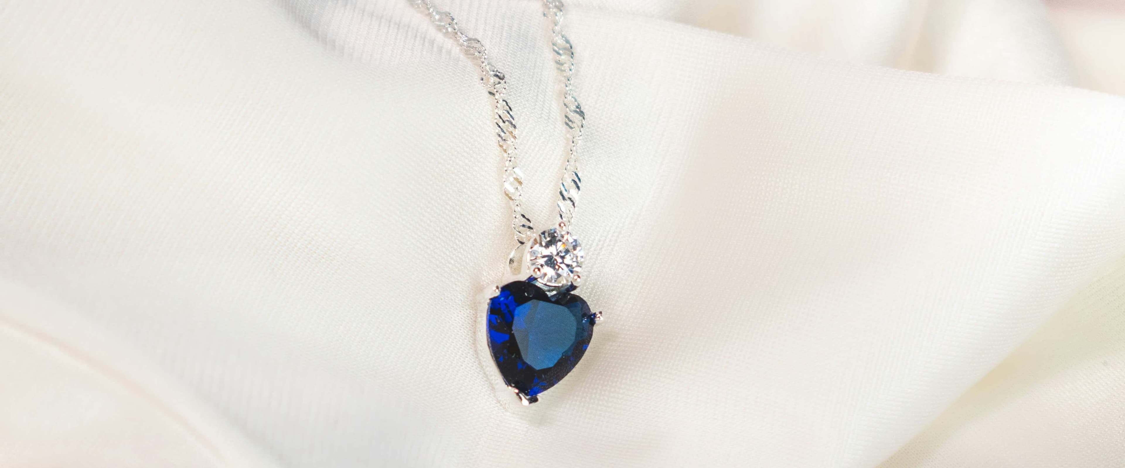 بنر فروشگاه جواهری شهرام صادق