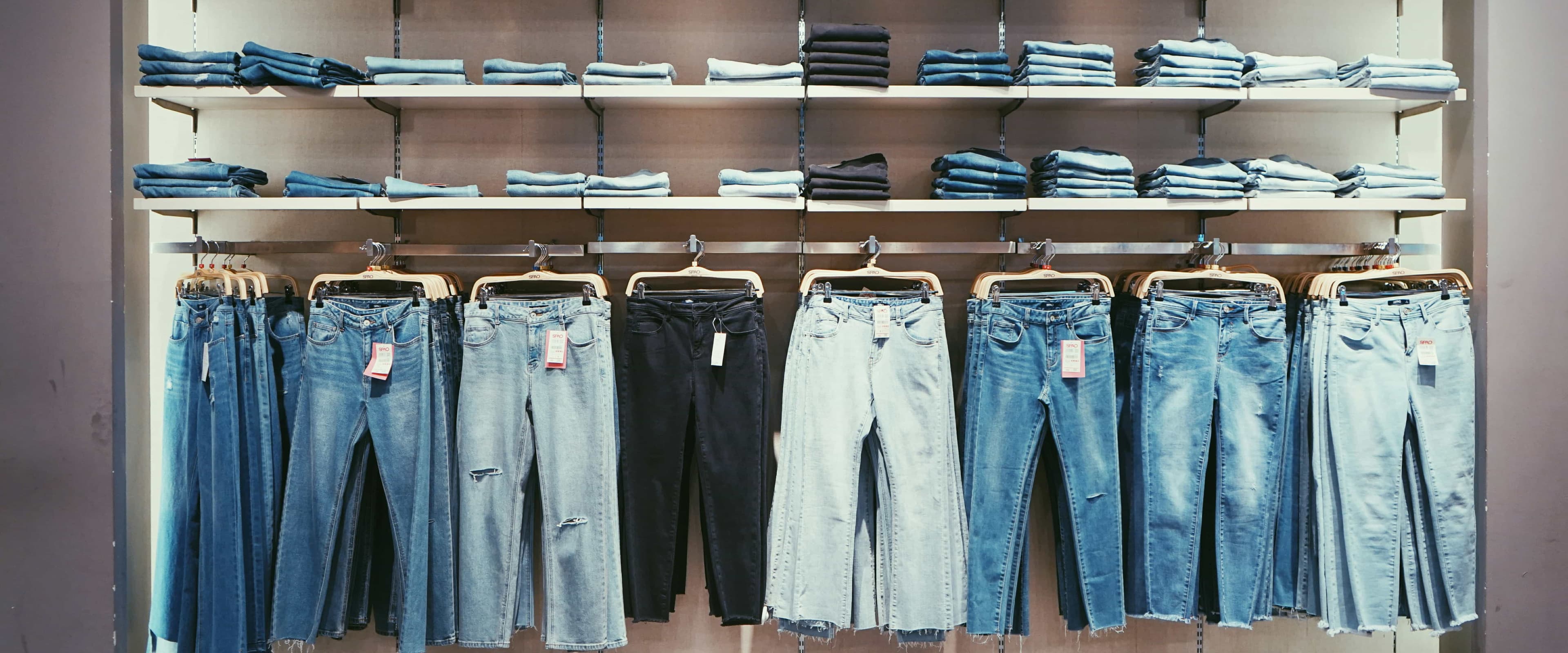 بنر فروشگاه کت و شلوار ایرانمهر