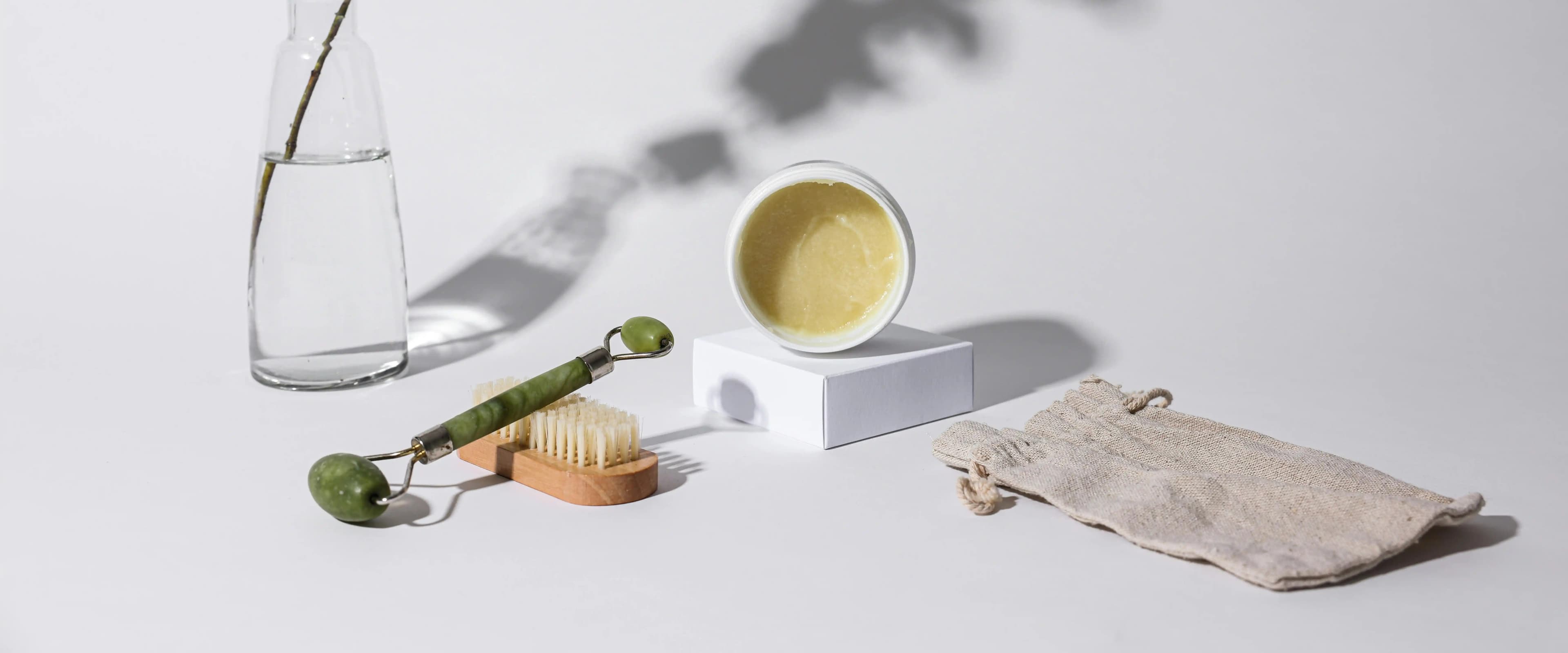 بنر فروشگاه ارایشی حوری