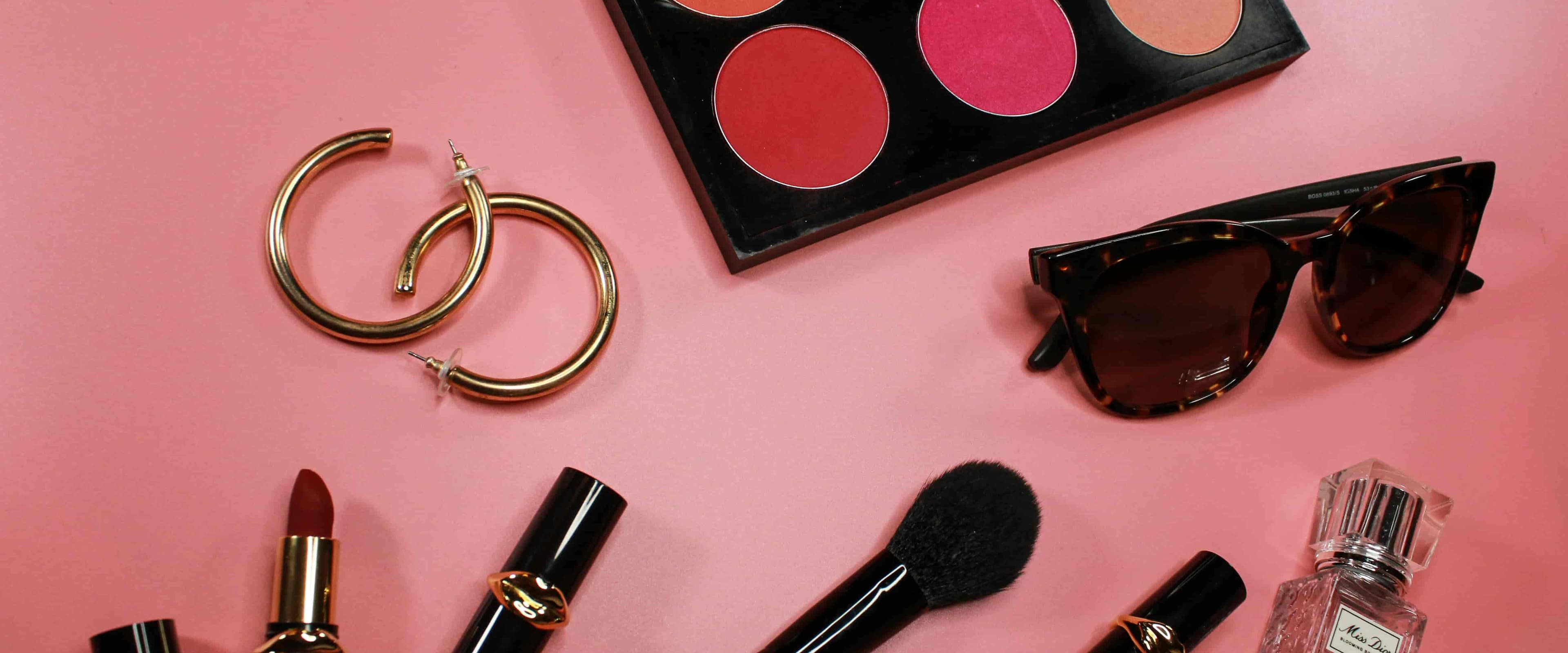 بنر فروشگاه گالری عطروادکلن سیاوش