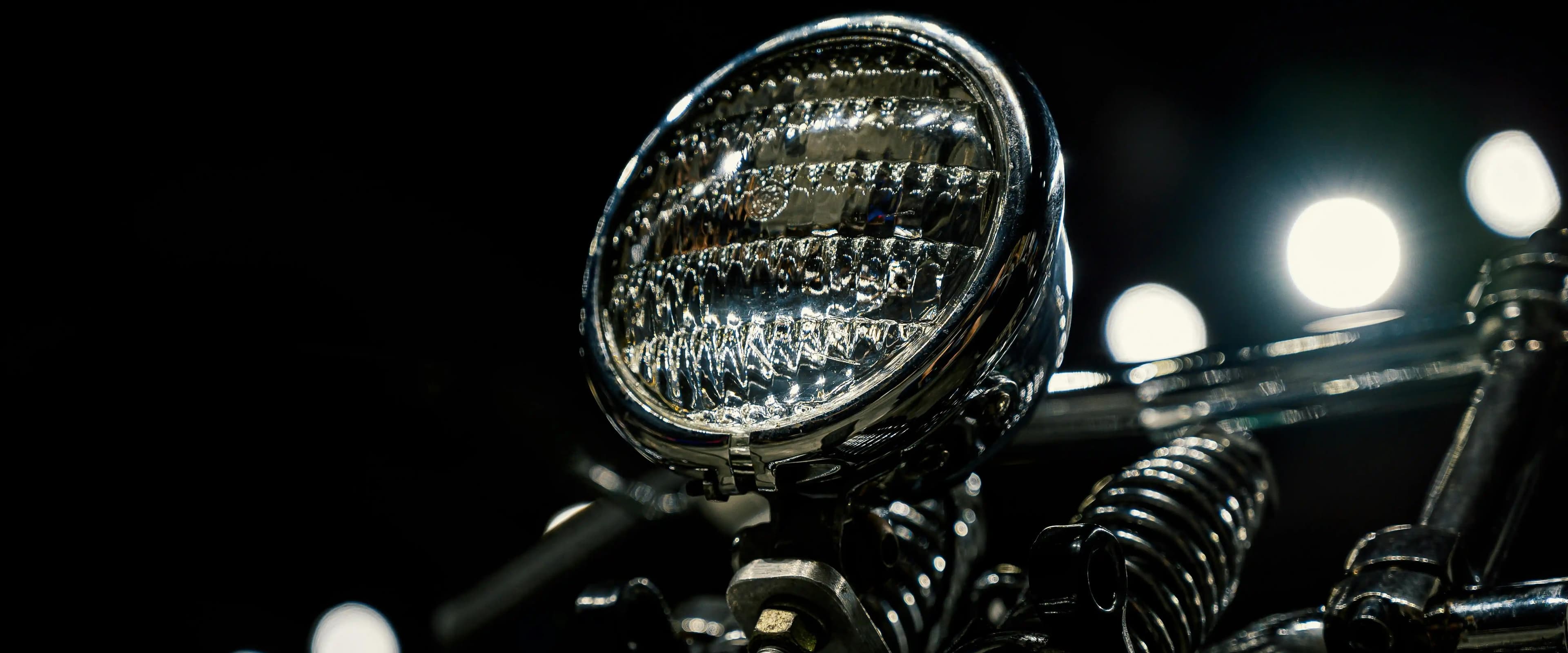 بنر فروشگاه موتورسیکلت مفتخری