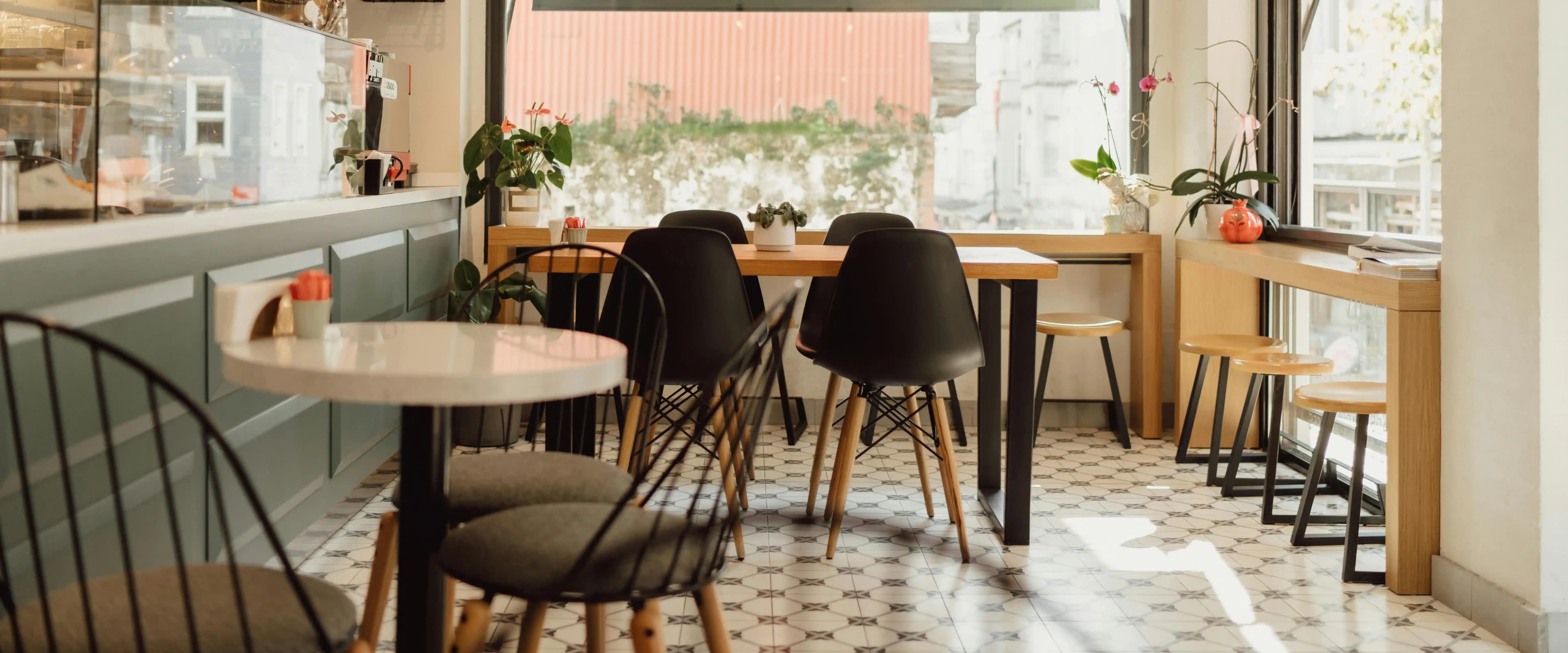 بنر فروشگاه کافه رستوران آیرا