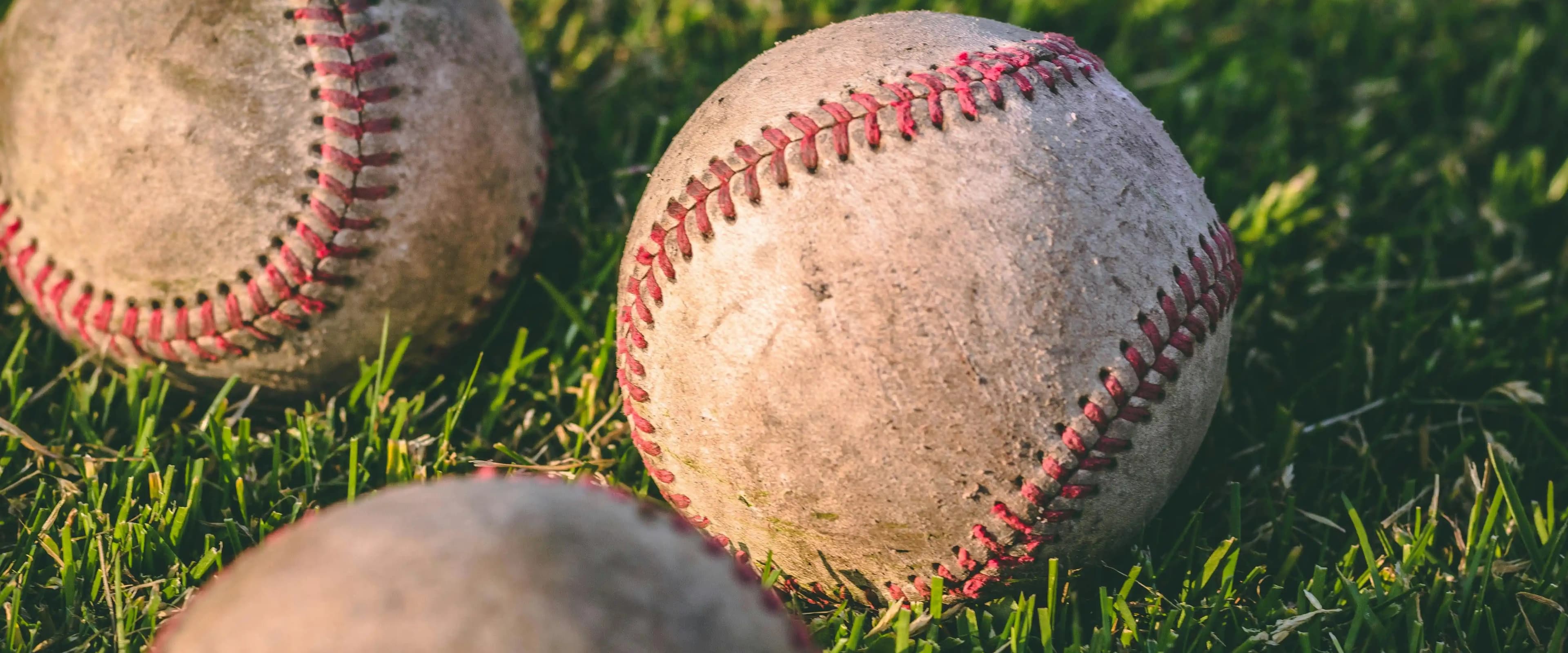 بنر فروشگاه اکبر اسپرت