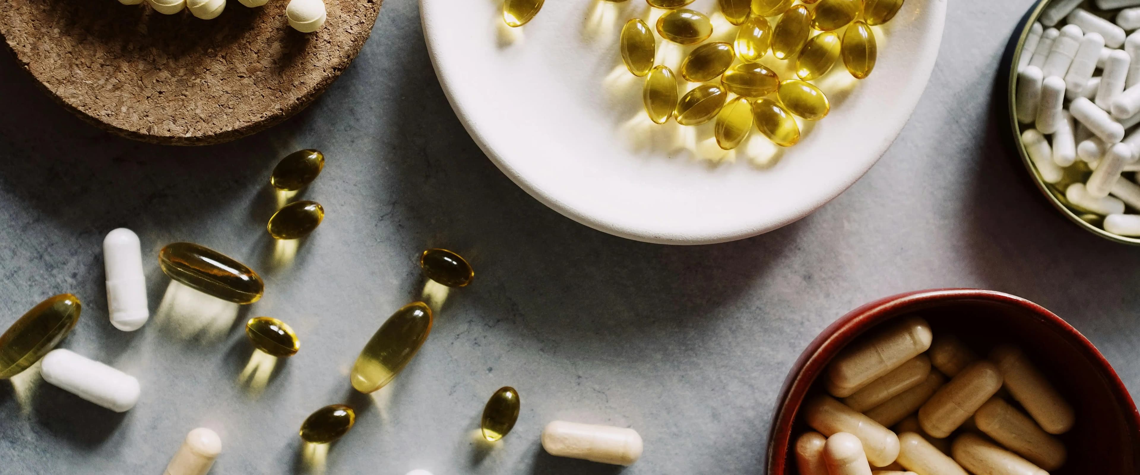 بنر فروشگاه داروخانه دکتر حاج زاده