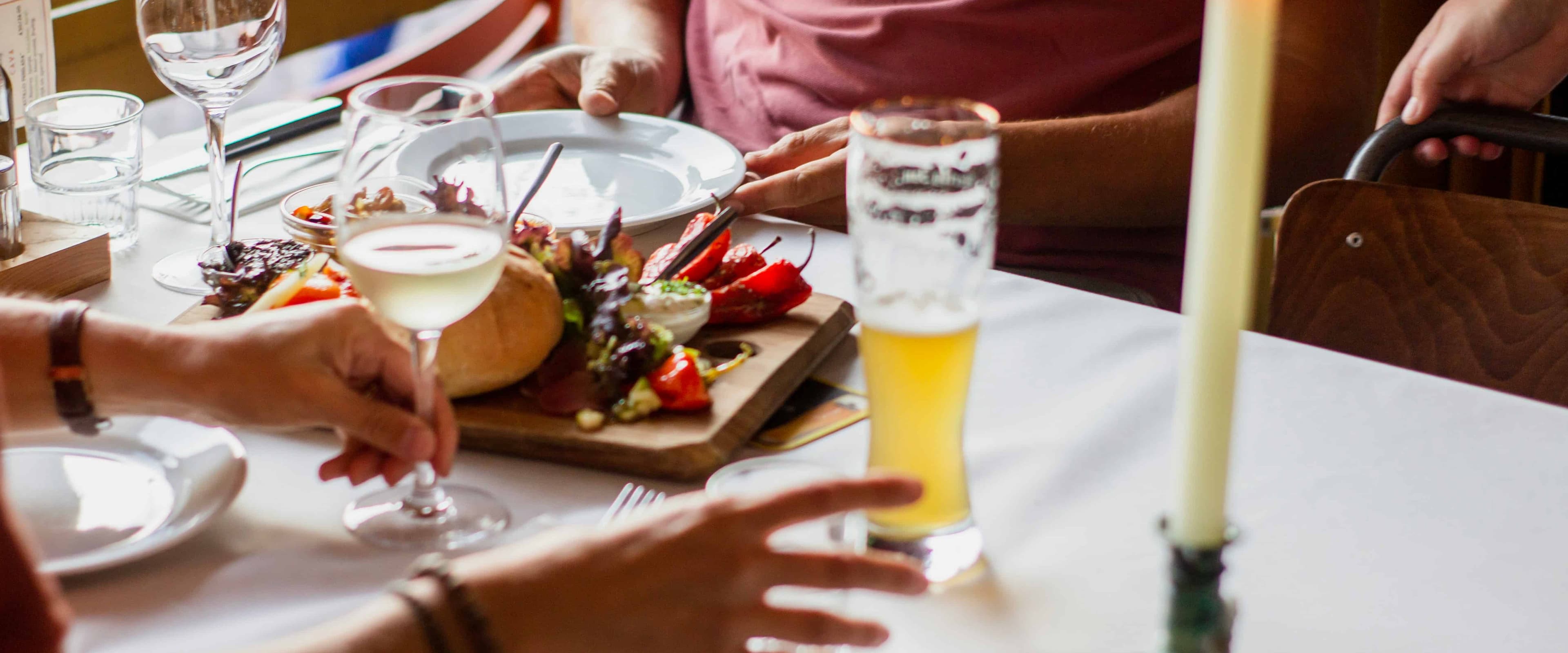 بنر فروشگاه کافه رستوران لونا