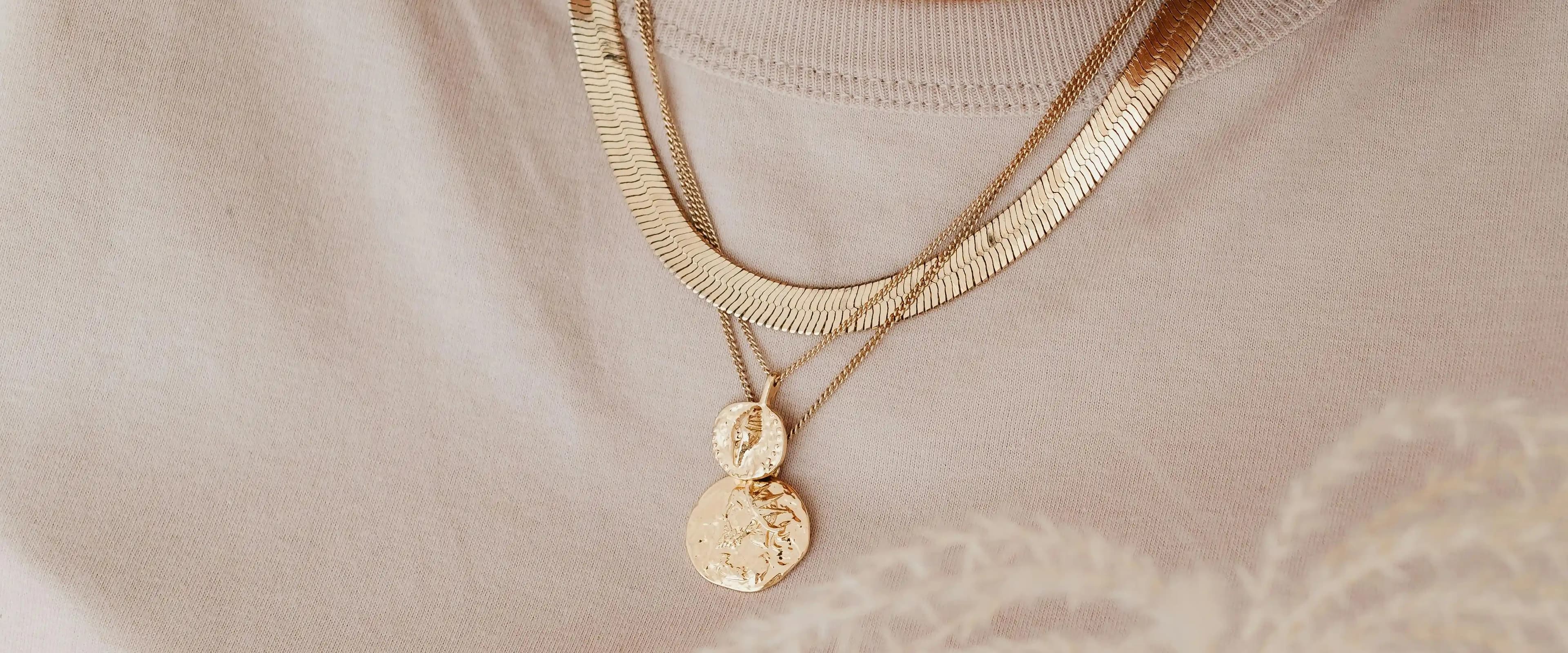 بنر فروشگاه بدلیجات هاشم زاده