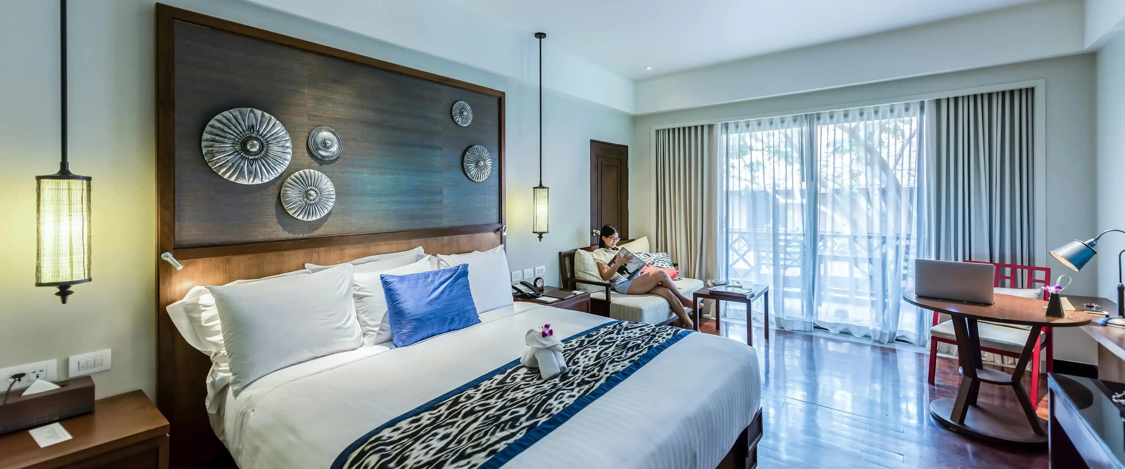 بنر فروشگاه مبلمان آپاچو