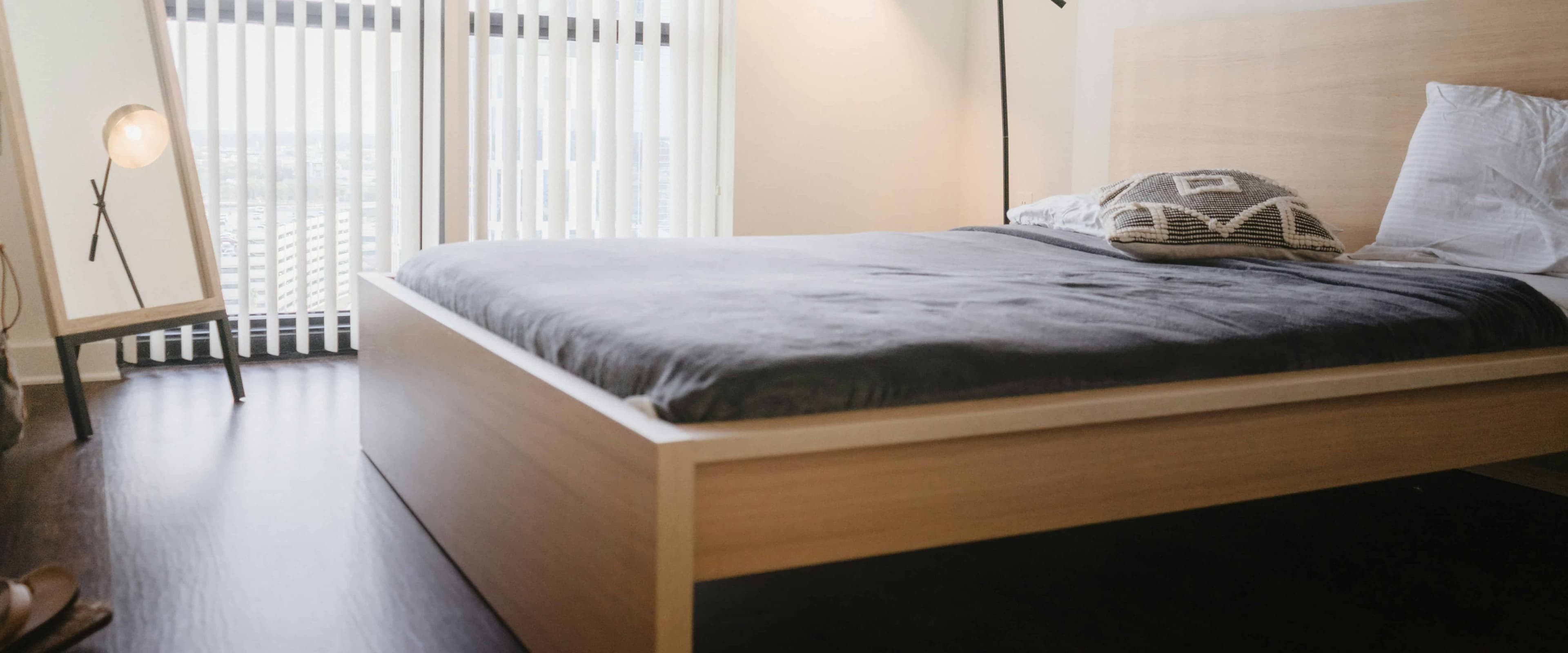 بنر فروشگاه مبلمان اداری احسان