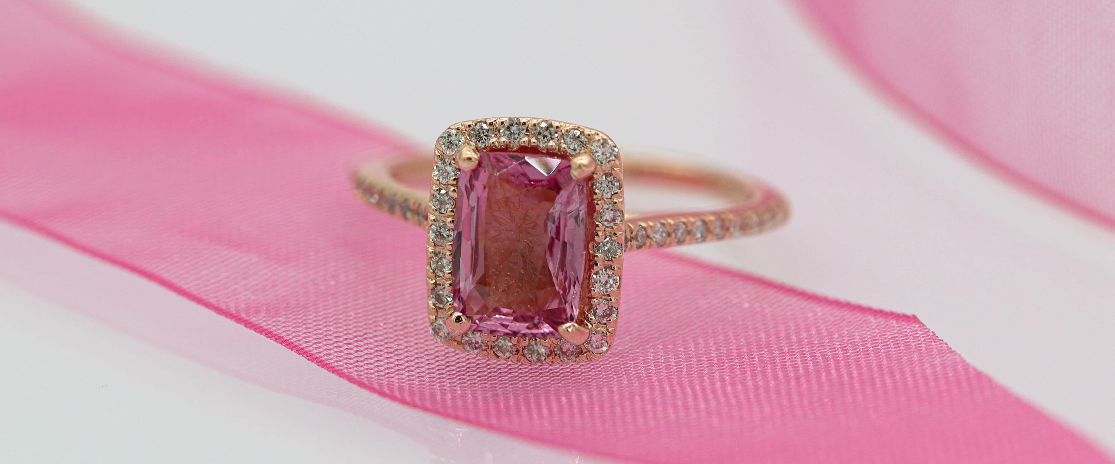 بنر فروشگاه گالرى طلاى هنر