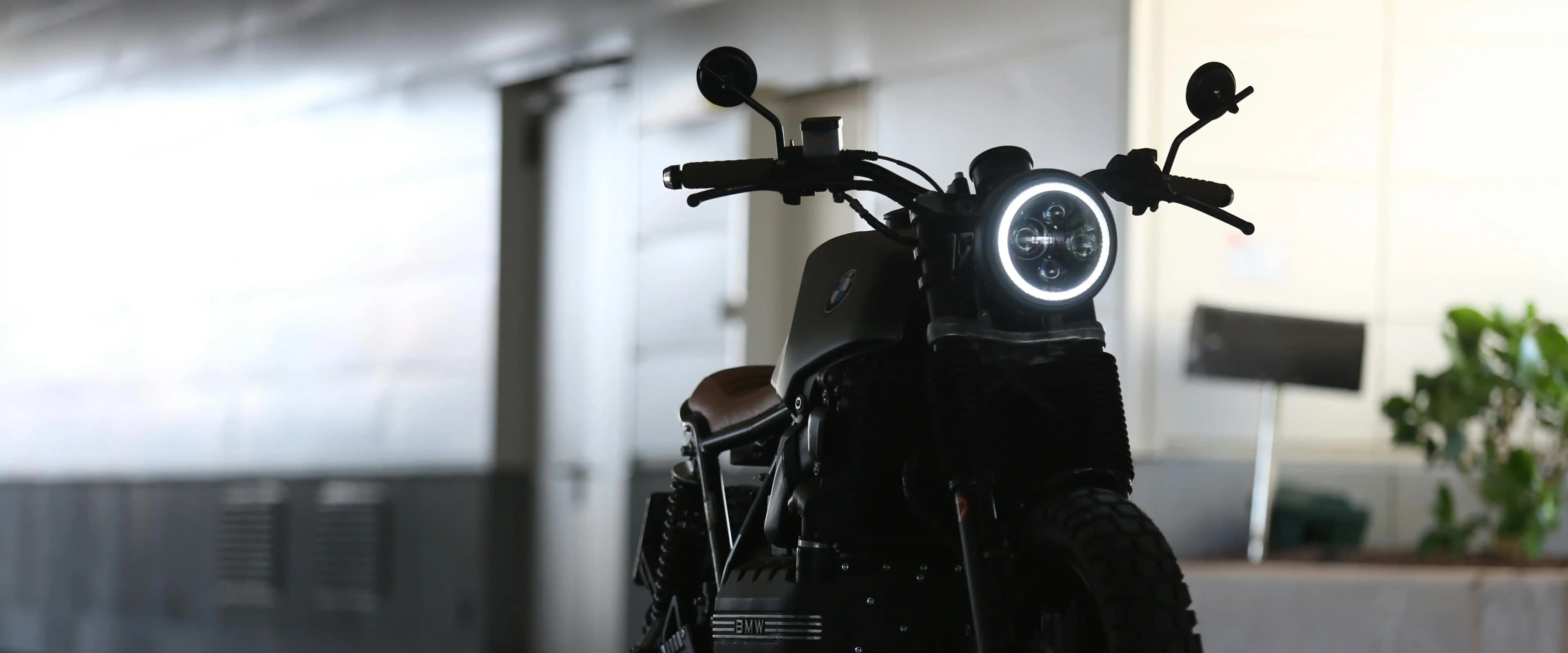 بنر فروشگاه نمایندگی باجاج یزد