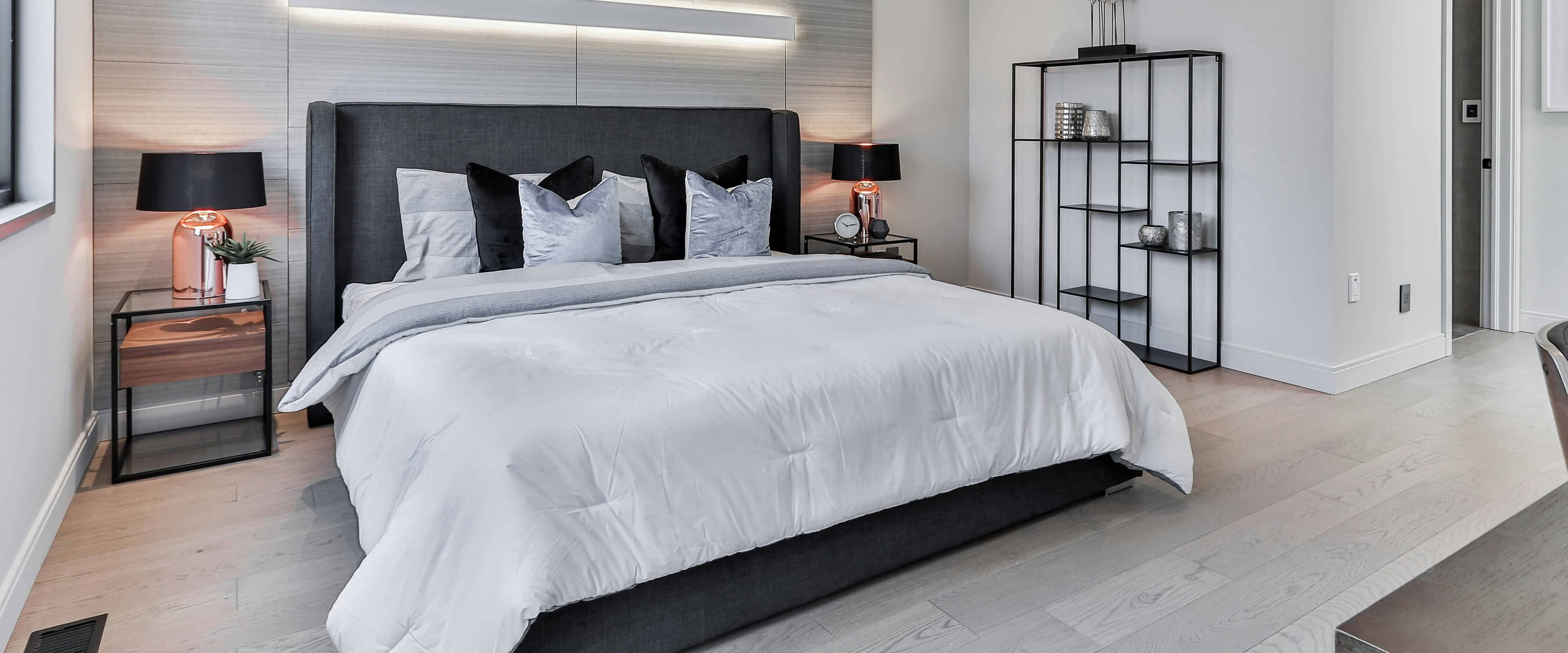 بنر فروشگاه مبلمان اداری آلما