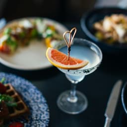 کافه رستوران چیکا