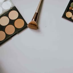 فروشگاه لوازم آرایشی بهداشتی پاپروک