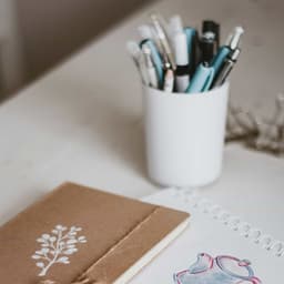 کتاب فروشی مژدک